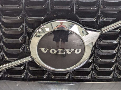 Volvo XC90 2.0 XC90 R-Design B5 MHEV AWD Auto 4WD 5dr 22