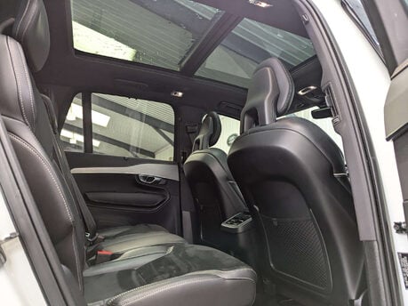 Volvo XC90 2.0 XC90 R-Design B5 MHEV AWD Auto 4WD 5dr 62