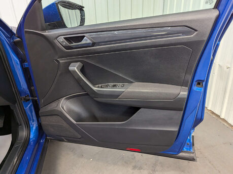Volkswagen T-Roc 2.0 T-Roc SEL TDI 4Motion 4WD 5dr 53