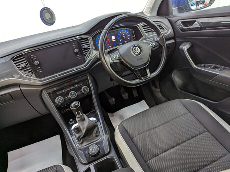 Volkswagen T-Roc 2.0 T-Roc SEL TDI 4Motion 4WD 5dr 48