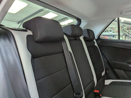 Volkswagen T-Roc 2.0 T-Roc SEL TDI 4Motion 4WD 5dr 62