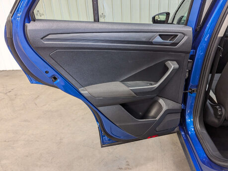 Volkswagen T-Roc 2.0 T-Roc SEL TDI 4Motion 4WD 5dr 70