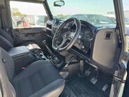 Land Rover Defender 2.4 Defender 110 Station Wagon 4WD 5dr 5