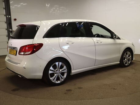 Mercedes-Benz B Class 2.1 B 200 Sport Exeutive D Auto 5dr 8