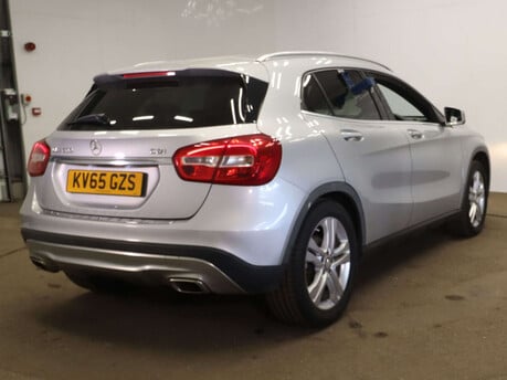 Mercedes-Benz GLA 2.1 GLA 200 Sport CDi Auto 5dr 9