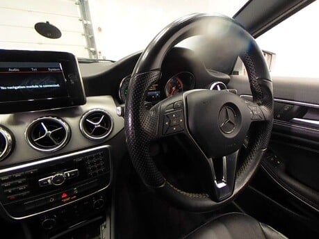 Mercedes-Benz GLA 2.1 GLA 200 Sport CDi Auto 5dr 17