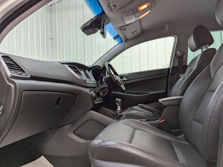Hyundai TUCSON 1.7 Tucson Sport Edition 2WD CRDi 5dr 56
