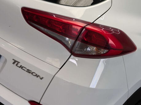 Hyundai TUCSON 1.7 Tucson Sport Edition 2WD CRDi 5dr 42