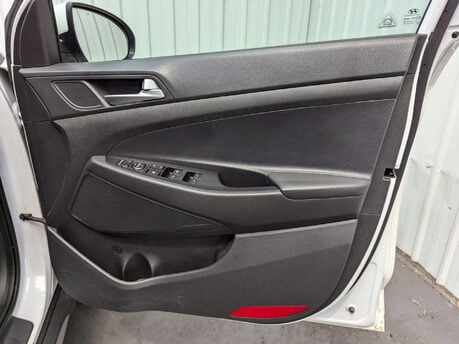 Hyundai TUCSON 1.7 Tucson Sport Edition 2WD CRDi 5dr 53