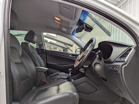 Hyundai TUCSON 1.7 Tucson Sport Edition 2WD CRDi 5dr 52