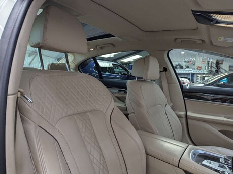 BMW 7 Series 3.0 730LD Exclusive Auto 4dr 50