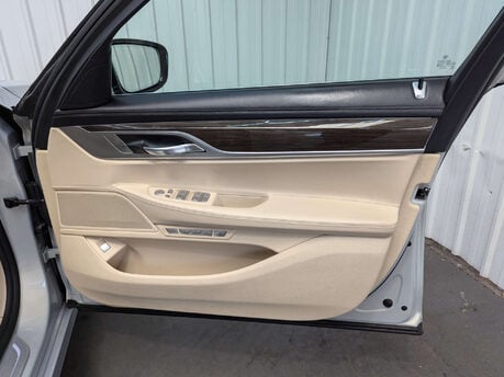 BMW 7 Series 3.0 730LD Exclusive Auto 4dr 52
