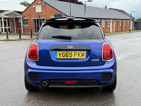 Mini Hatch 1.5 Cooper Sport Auto 3dr 19