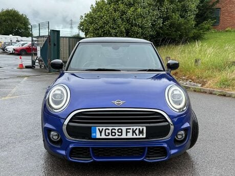 Mini Hatch 1.5 Cooper Sport Auto 3dr 23