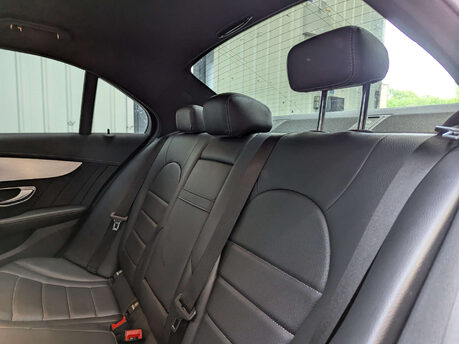 Mercedes-Benz C Class 2.1 C220 AMG Line Bluetec Auto 4dr 68