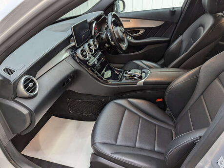 Mercedes-Benz C Class 2.1 C220 AMG Line Bluetec Auto 4dr 55