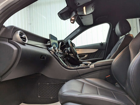 Mercedes-Benz C Class 2.1 C220 AMG Line Bluetec Auto 4dr 56