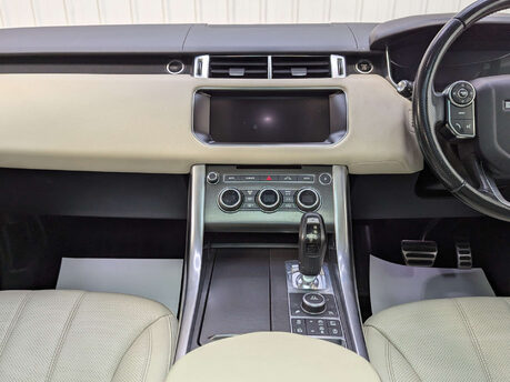 Land Rover Range Rover Sport 3.0 Range Rover Sport HSE Dynamic SDV6 Auto 4WD 5dr 69