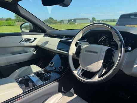 Land Rover Range Rover Velar 2.0 Range Rover Velar R-Dynamic HSE D240 Auto 4WD 5dr 4