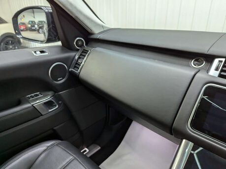 Land Rover Range Rover Sport 3.0 Range Rover Sport Autobiography Dynamic SDV6 Auto 4WD 5dr 82