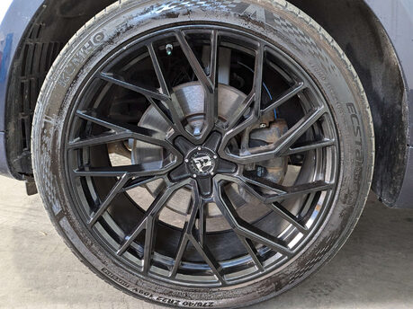 Land Rover Range Rover Sport 3.0 Range Rover Sport Autobiography Dynamic SDV6 Auto 4WD 5dr 30
