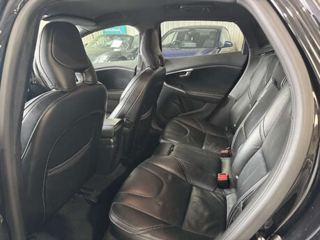 Volvo V40 2.0 V40 R-Design Pro D4 5dr 3