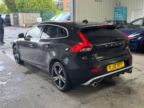 Volvo V40 2.0 V40 R-Design Pro D4 5dr 11