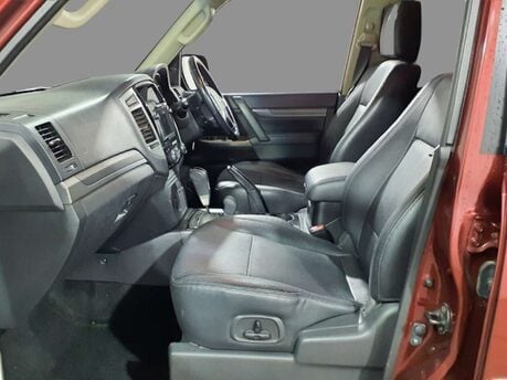 Mitsubishi Shogun 3.2 Shogun SG3 DI-D LWB Auto 4WD 5dr 13