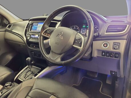 Mitsubishi L200 2.4 L200 Barbarian Double Cab DI-D Auto 4WD 5dr 4