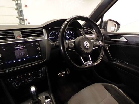 Volkswagen Tiguan 2.0 Tiguan R-Line TDI BlueMotion Technology 4Motion Semi-Auto 4WD 5dr 3