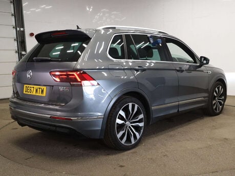 Volkswagen Tiguan 2.0 Tiguan R-Line TDI BlueMotion Technology 4Motion Semi-Auto 4WD 5dr 9