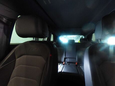 Volkswagen Tiguan 2.0 Tiguan R-Line TDI BlueMotion Technology 4Motion Semi-Auto 4WD 5dr 17