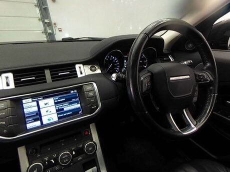 Land Rover Range Rover Evoque 2.2 Range Rover Evoque Pure Tech SD4 Auto 4WD 5dr 3