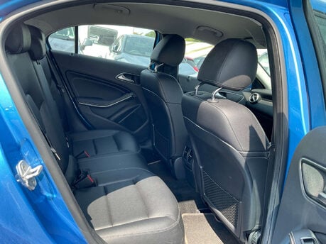 Mercedes-Benz A Class 1.5 A 180 D Sport Premium 5dr 17