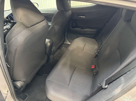 Toyota C-HR 1.8 C-HR Design HEV CVT 5dr 65