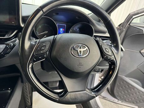 Toyota C-HR 1.8 C-HR Design HEV CVT 5dr 82