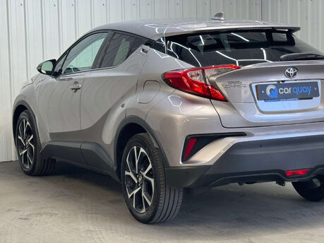 Toyota C-HR 1.8 C-HR Design HEV CVT 5dr 31