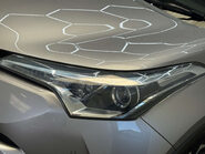 Toyota C-HR 1.8 C-HR Design HEV CVT 5dr 18
