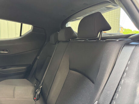 Toyota C-HR 1.8 C-HR Design HEV CVT 5dr 62
