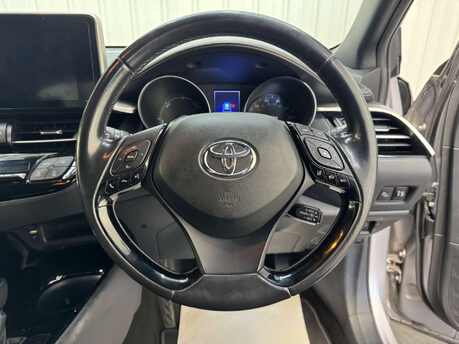 Toyota C-HR 1.8 C-HR Design HEV CVT 5dr 75