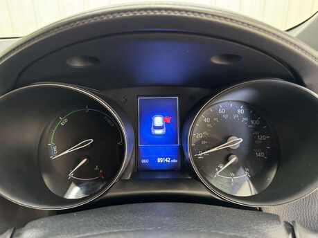 Toyota C-HR 1.8 C-HR Design HEV CVT 5dr 74