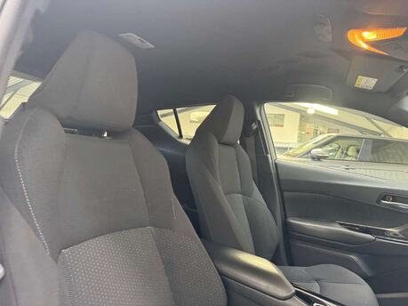 Toyota C-HR 1.8 C-HR Design HEV CVT 5dr 45