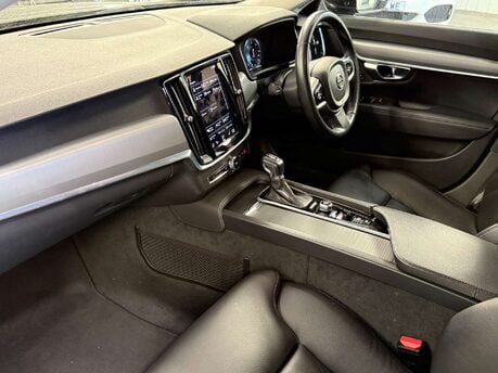 Volvo V90 2.0 V90 Momentum+ D4 Auto 5dr 7
