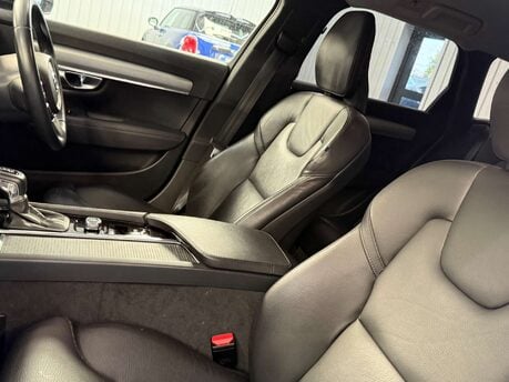 Volvo V90 2.0 V90 Momentum+ D4 Auto 5dr 11