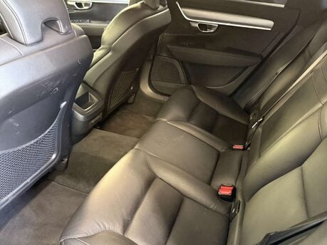 Volvo V90 2.0 V90 Momentum+ D4 Auto 5dr 23