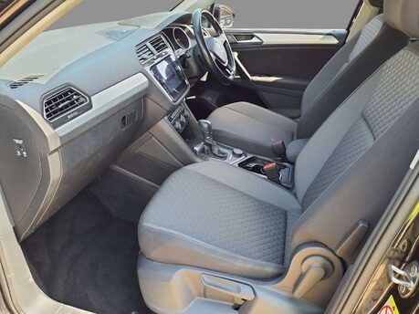Volkswagen Tiguan 2.0 Tiguan SE Nav TDI BlueMotion Technology 4Motion Semi-Auto 4WD 5dr 4