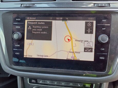 Volkswagen Tiguan 2.0 Tiguan SE Nav TDI BlueMotion Technology 4Motion Semi-Auto 4WD 5dr 13