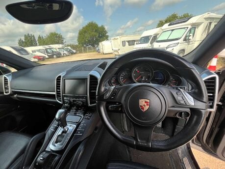 Porsche Cayenne 3.0 Cayenne V6 D Tiptronic 4WD 5dr 4