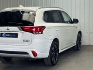 Mitsubishi Outlander 2.0 Outlander Juro PHEV CVT 4WD 5dr 15