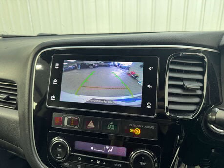 Mitsubishi Outlander 2.0 Outlander Juro PHEV CVT 4WD 5dr 69